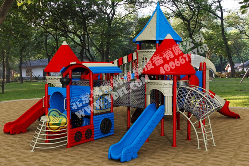 社區(qū)兒童組合滑梯設備六